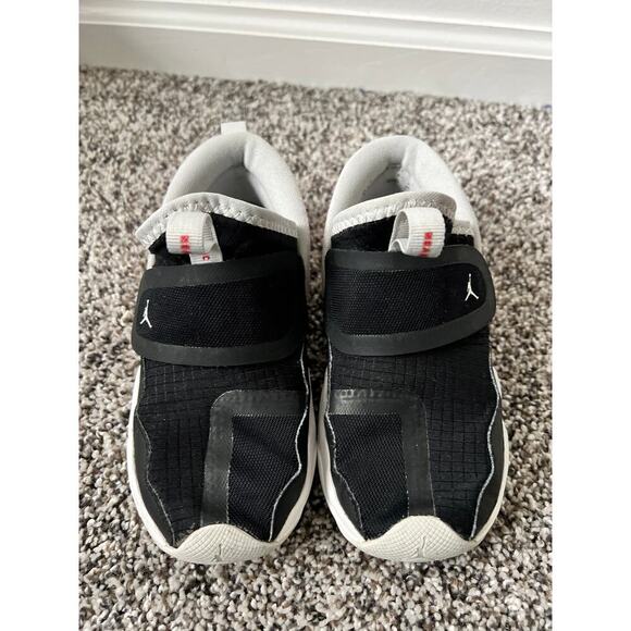 Air Jordan slip on velcro shoes toddler size 10c - Picture 3 of 7